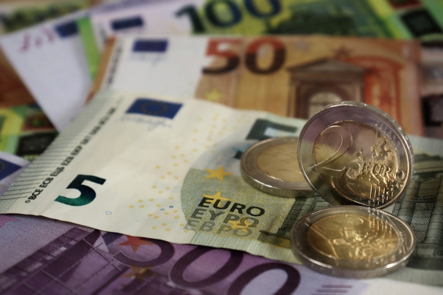 ADERAREA LA ZONA EURO